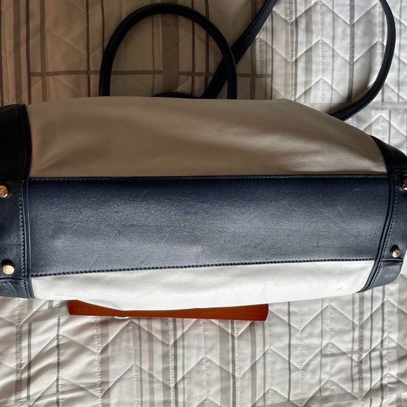 Kate Spade Large Satchel/Crossbody/Short handle bag, White...